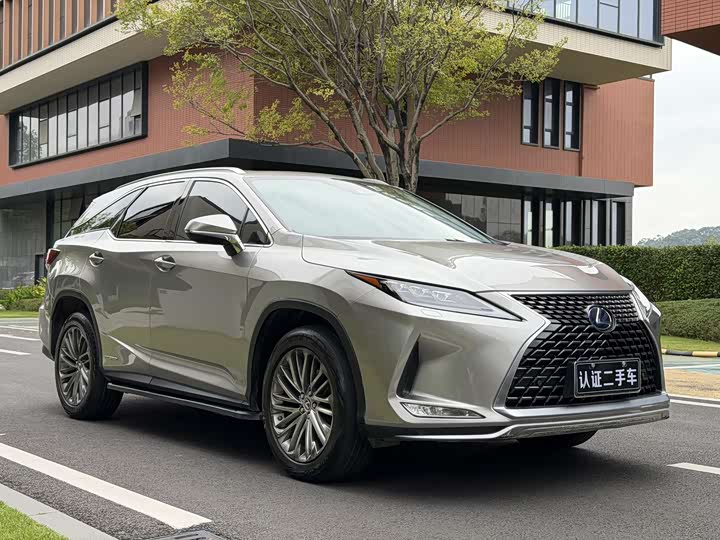 Фото 2 - Lexus RX
