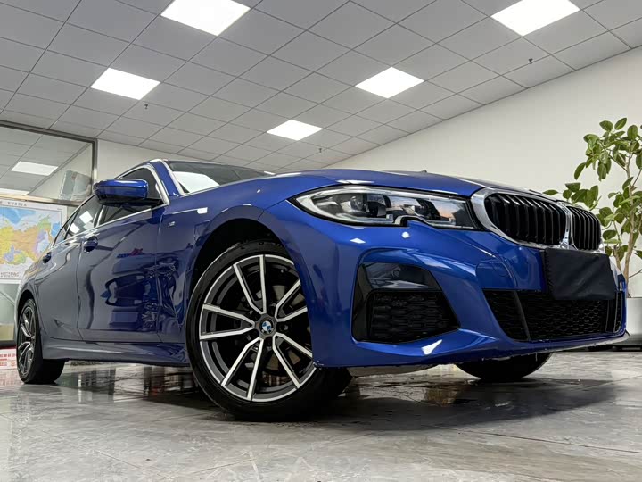 Фото 3 - BMW 3 Series