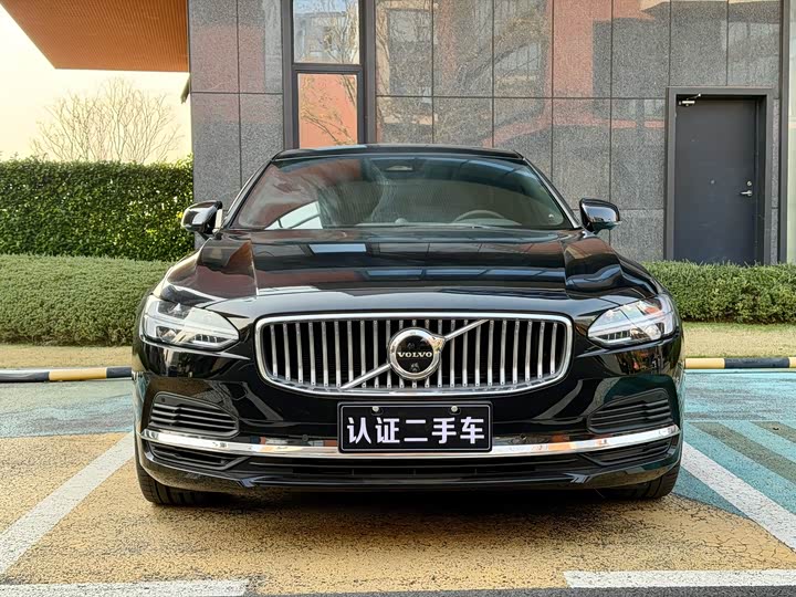 Фото 2 - Volvo S90 Hybrid
