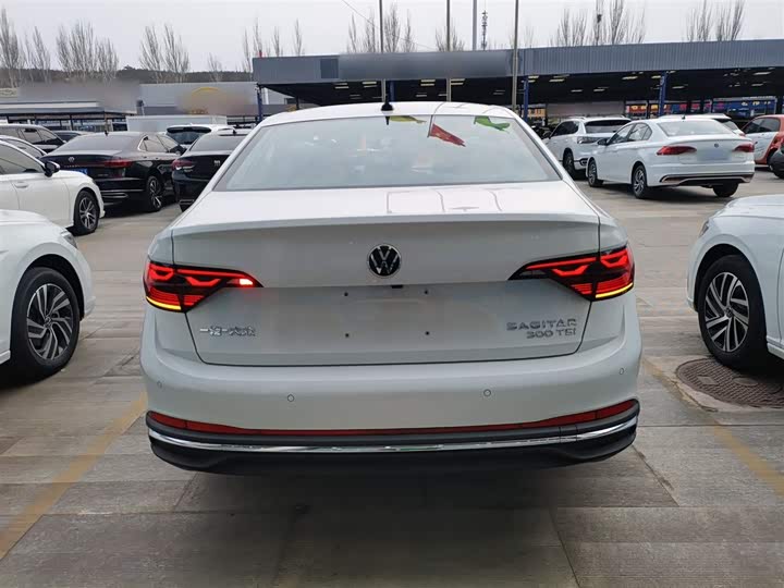 Фото 6 - Volkswagen Sagitar L