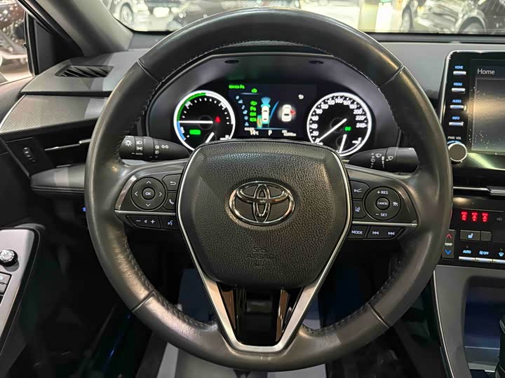 Фото 9 - Toyota Avalon