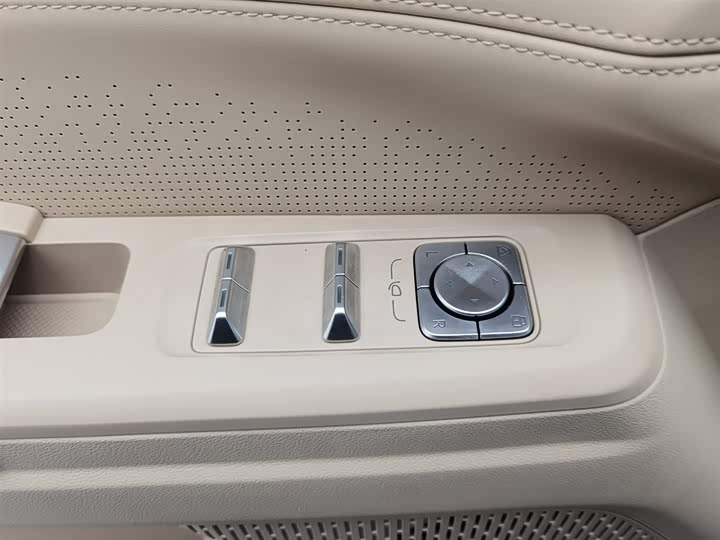 Фото 9 - Jetour Shanhai L7 Plus