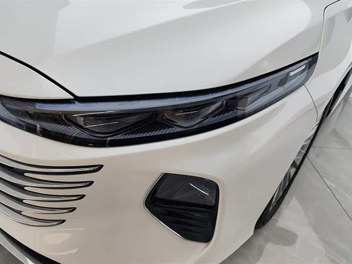 Фото 5 - Bestune B70