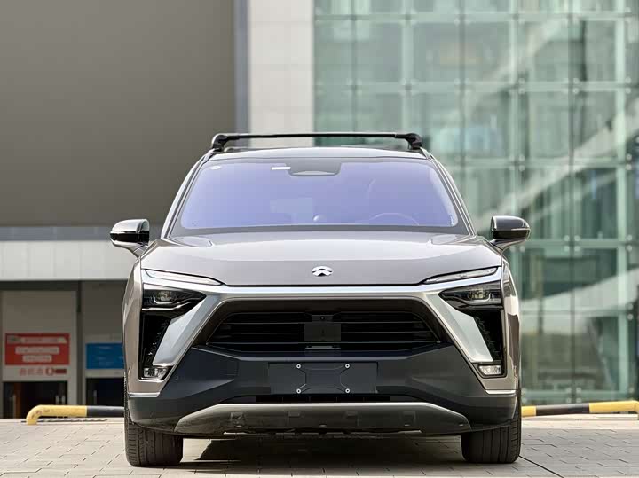 Фото 2 - Nio ES8