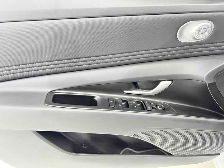 Фото 8 - Hyundai Elantra N line