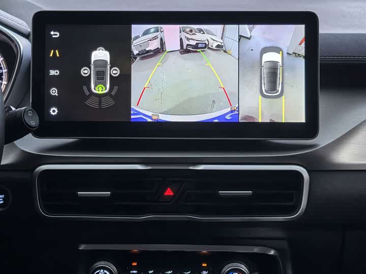 Фото 7 - Geely Coolray