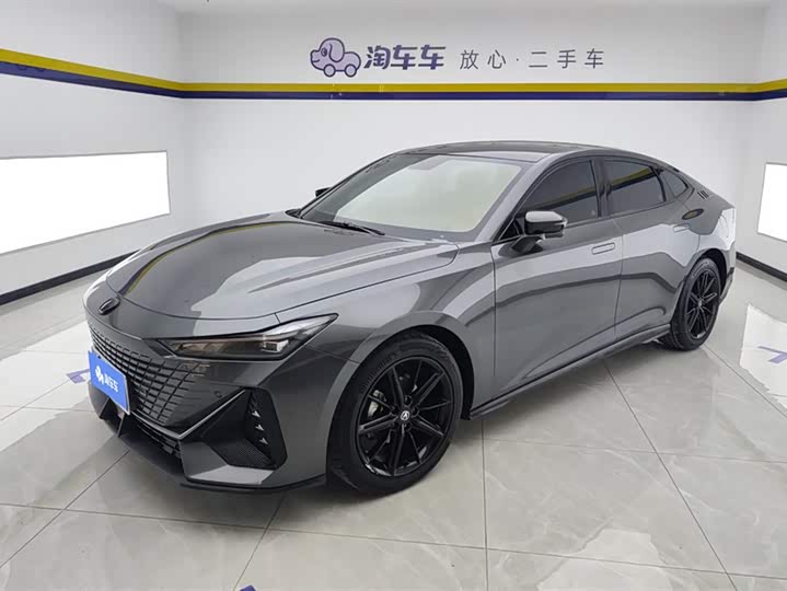 Фото 1 - Changan UNI-V