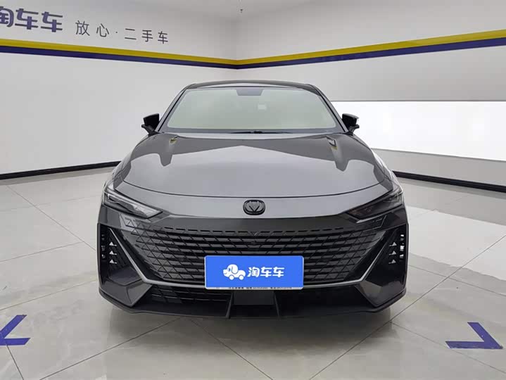 Фото 2 - Changan UNI-V