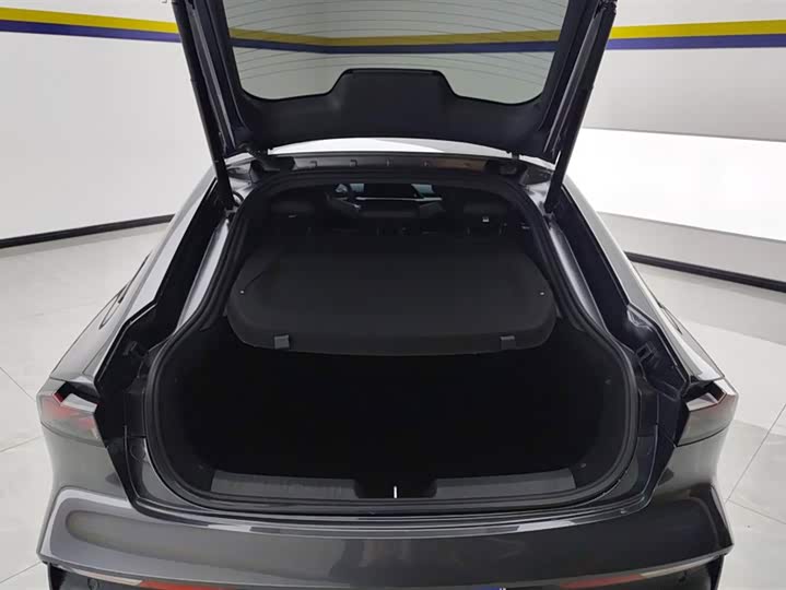 Фото 4 - Changan UNI-V