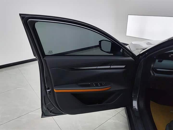 Фото 7 - Changan UNI-V