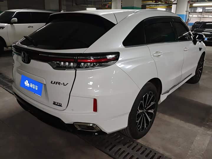 Фото 3 - Honda UR-V