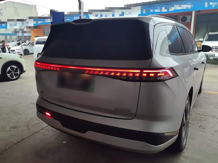 Фото 6 - Dongfeng Yipai eπ 008