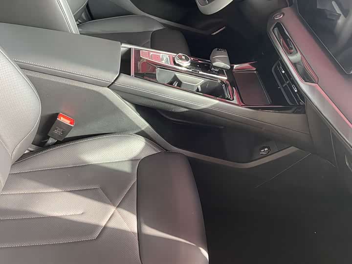 Фото 8 - Changan Raeton Plus