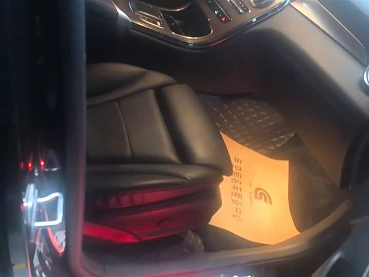 Фото 8 - Mercedes-Benz GLC-Class