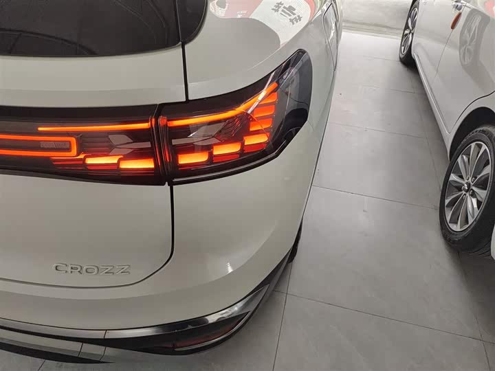 Фото 8 - Volkswagen ID.6 Crozz