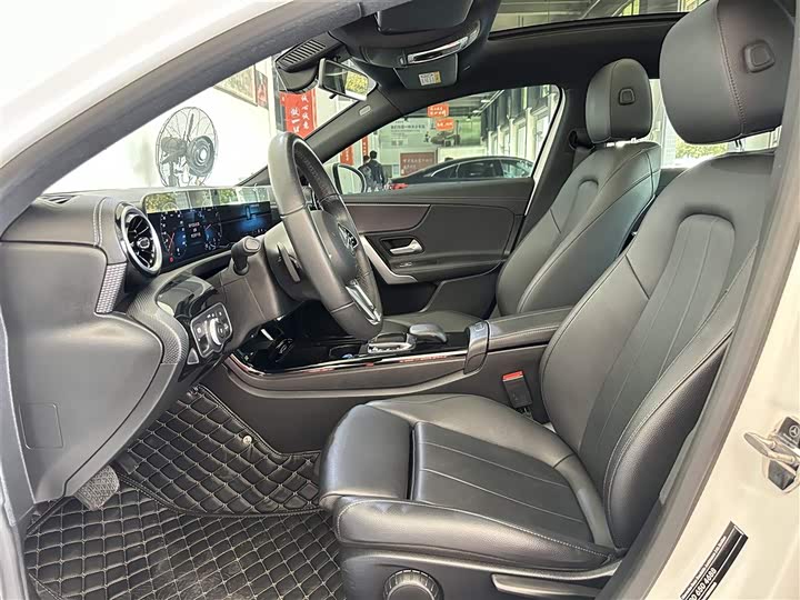 Фото 4 - Mercedes-Benz A-Class