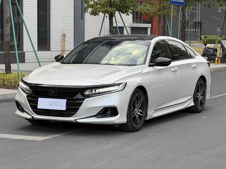 Фото 1 - Honda Accord