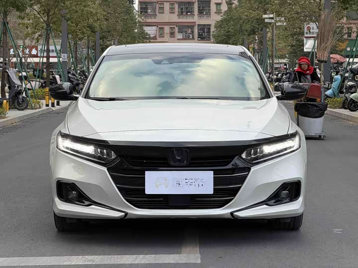 Фото 2 - Honda Accord