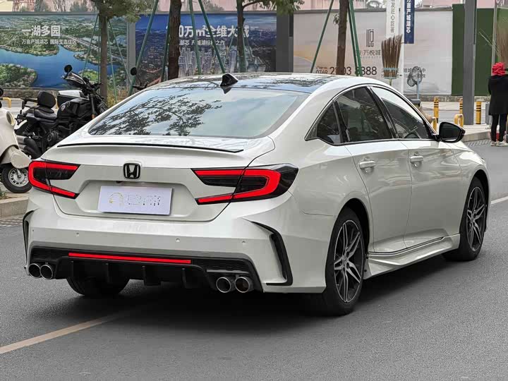 Фото 6 - Honda Accord