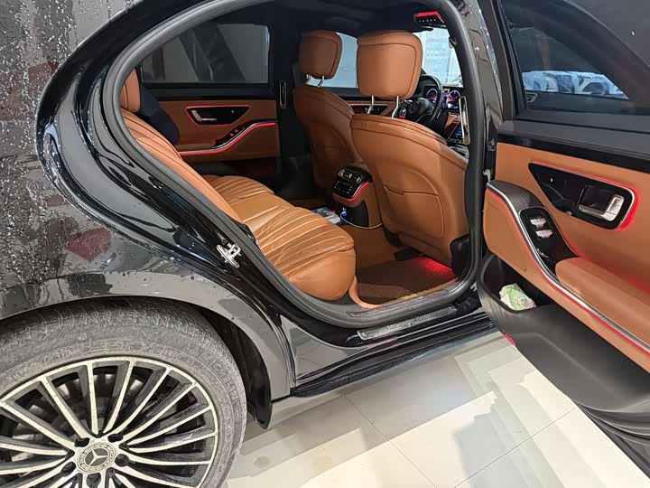 Фото 8 - Mercedes-Benz S-Class