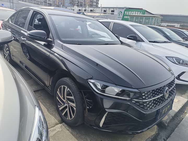 Фото 3 - Volkswagen Lavida