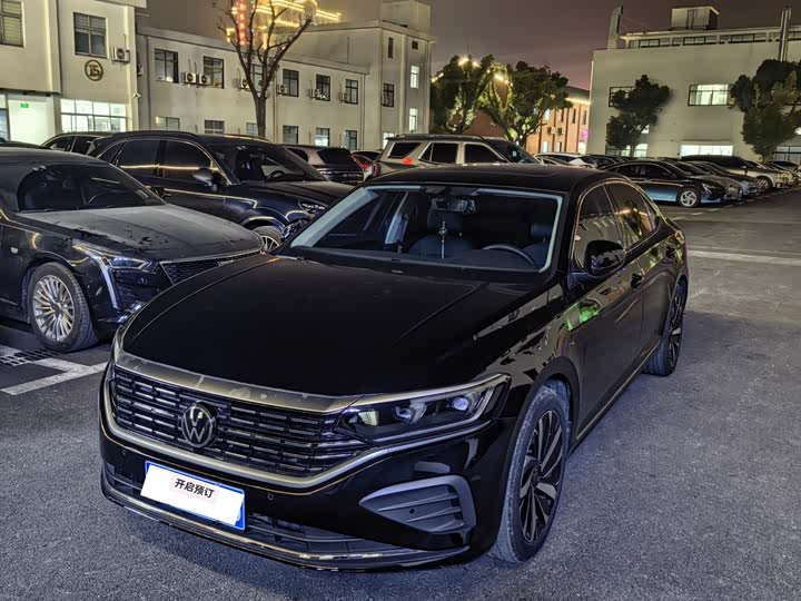 Фото 2 - Volkswagen Passat