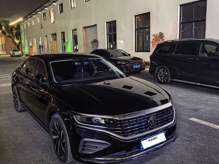 Фото 3 - Volkswagen Passat