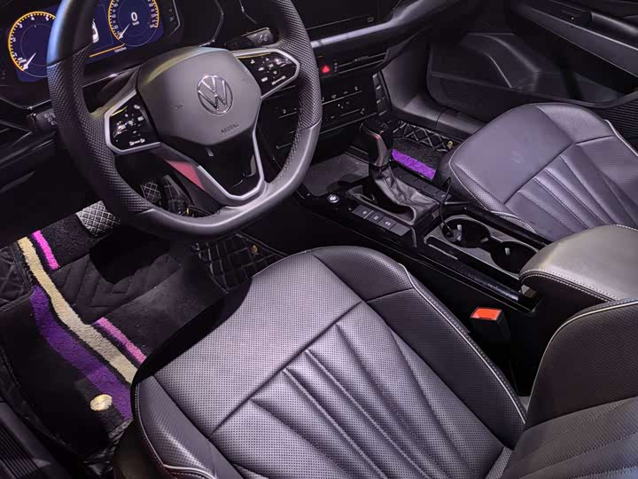 Фото 4 - Volkswagen Passat