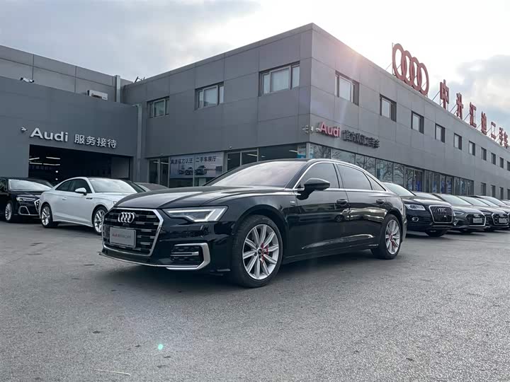 Фото 1 - Audi A6L