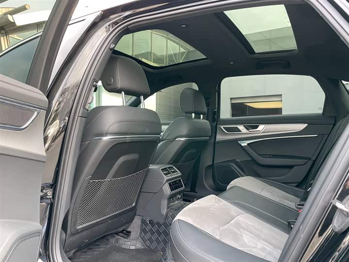 Фото 9 - Audi A6L