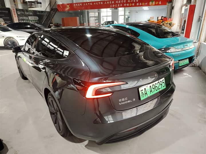 Фото 5 - Tesla Model 3