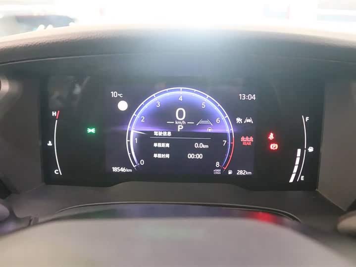 Фото 7 - Toyota Camry