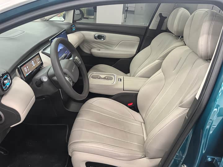 Фото 6 - GAC Aion UT