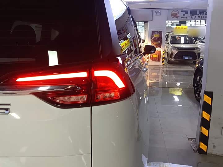 Фото 8 - Maxus G50