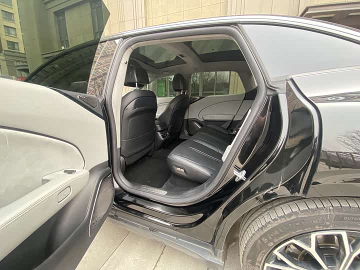 Фото 6 - Zeekr 007