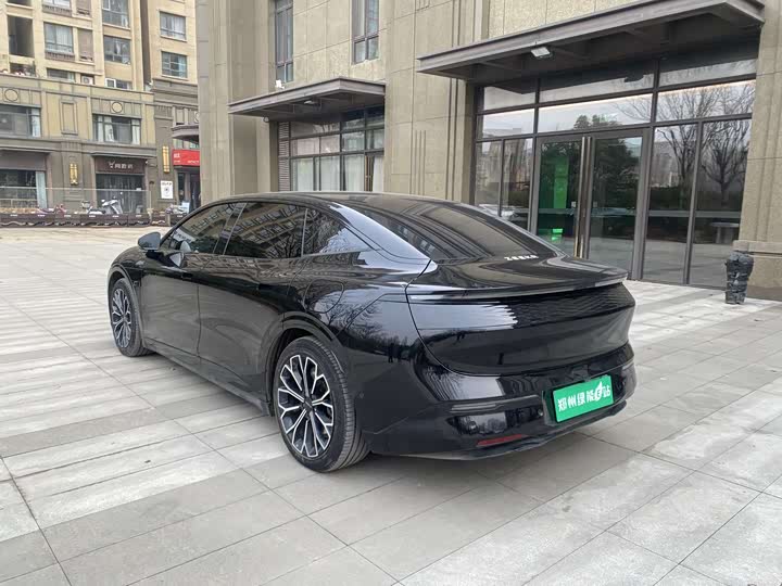 Фото 7 - Zeekr 007