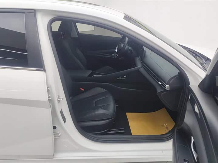 Фото 8 - Hyundai Elantra N line