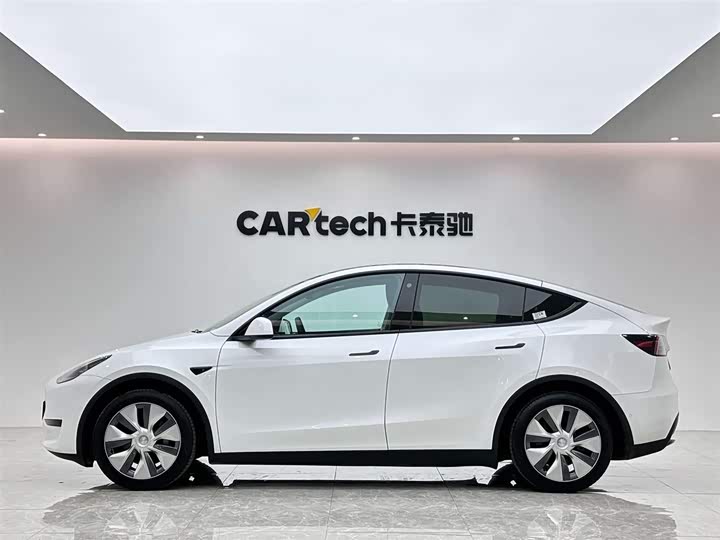 Фото 2 - Tesla Model Y