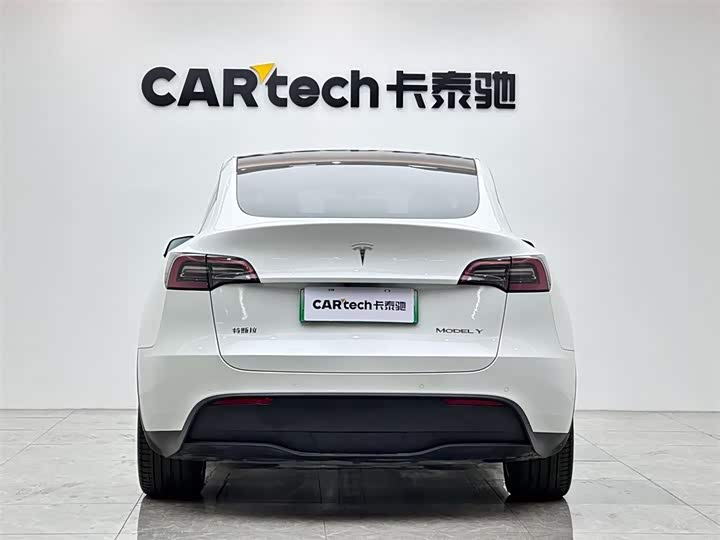Фото 4 - Tesla Model Y