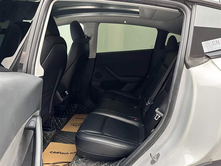 Фото 8 - Tesla Model Y