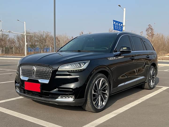 Фото 1 - Lincoln Aviator