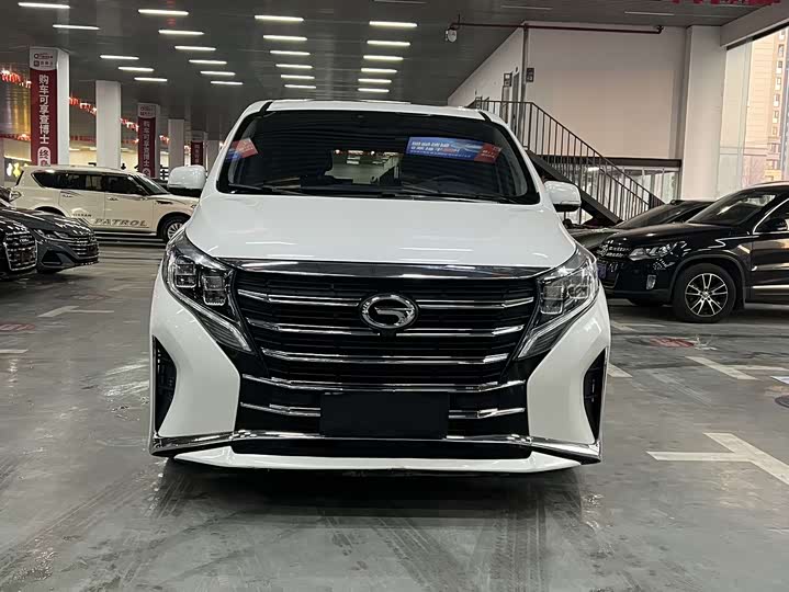 Фото 2 - GAC Trumpchi M8