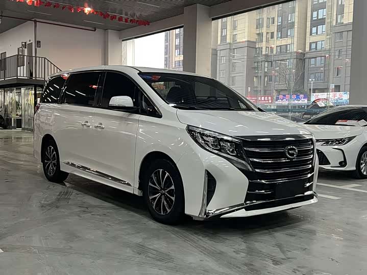 Фото 3 - GAC Trumpchi M8