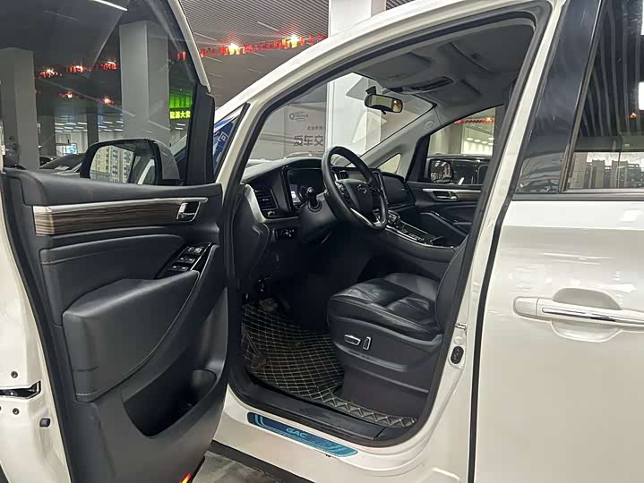 Фото 4 - GAC Trumpchi M8