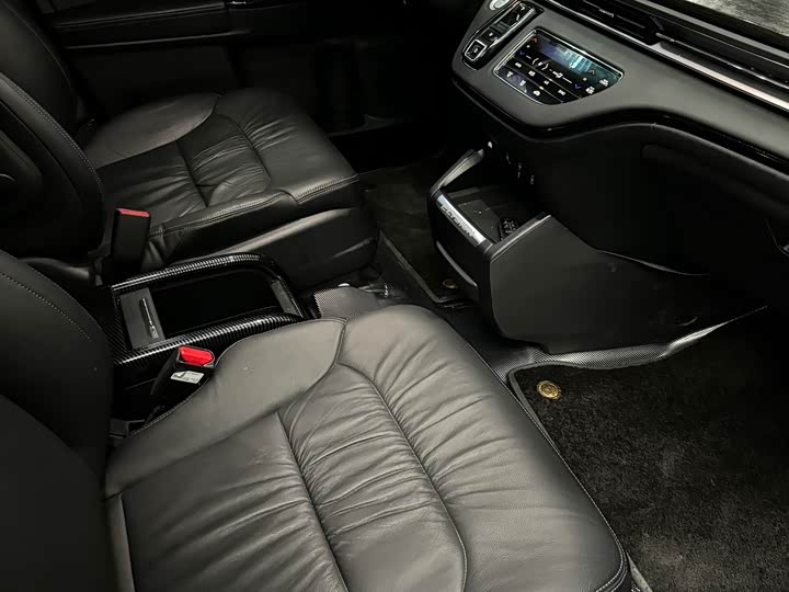 Фото 8 - Honda Elysion