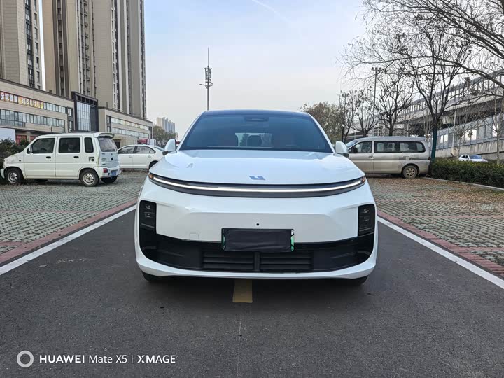 Фото 1 - LiXiang L6