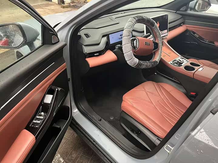 Фото 2 - Geely Galaxy L6