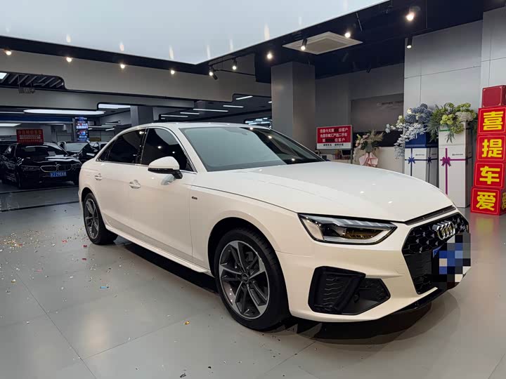 Фото 3 - Audi A4L