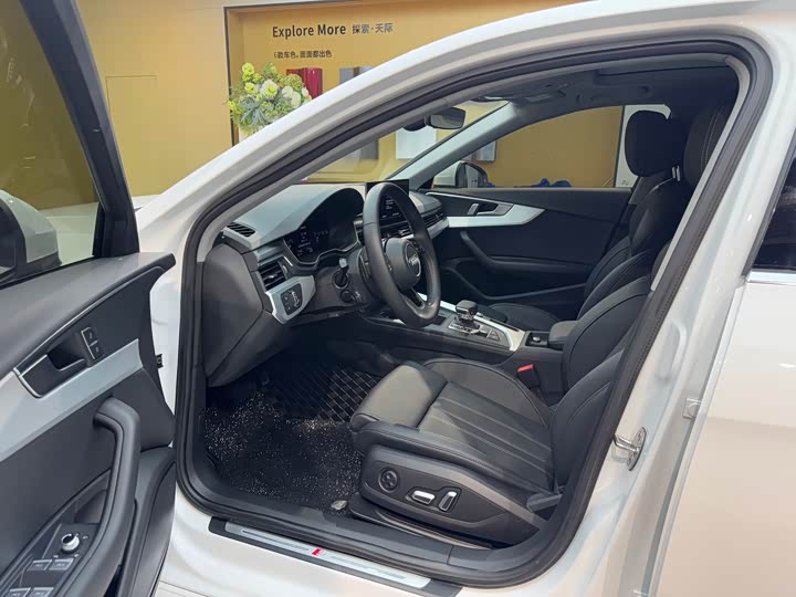 Фото 7 - Audi A4L