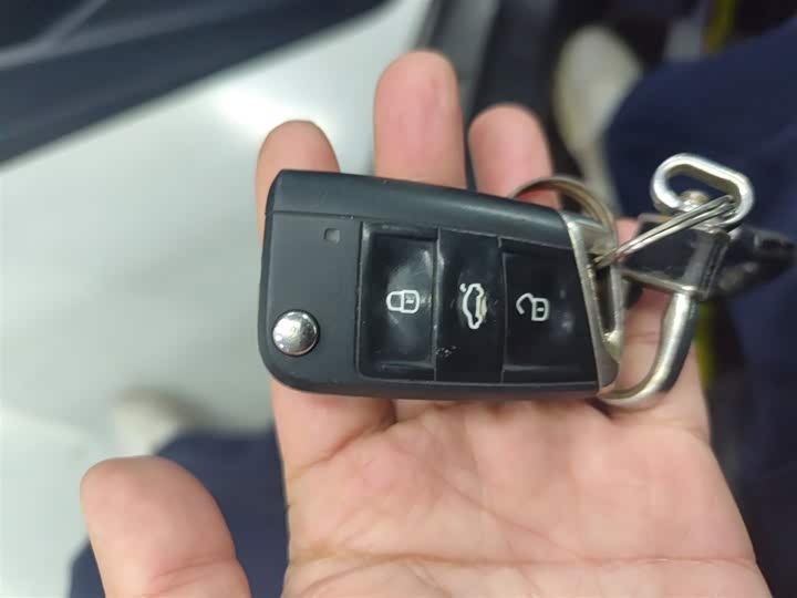 Фото 9 - Volkswagen Lavida